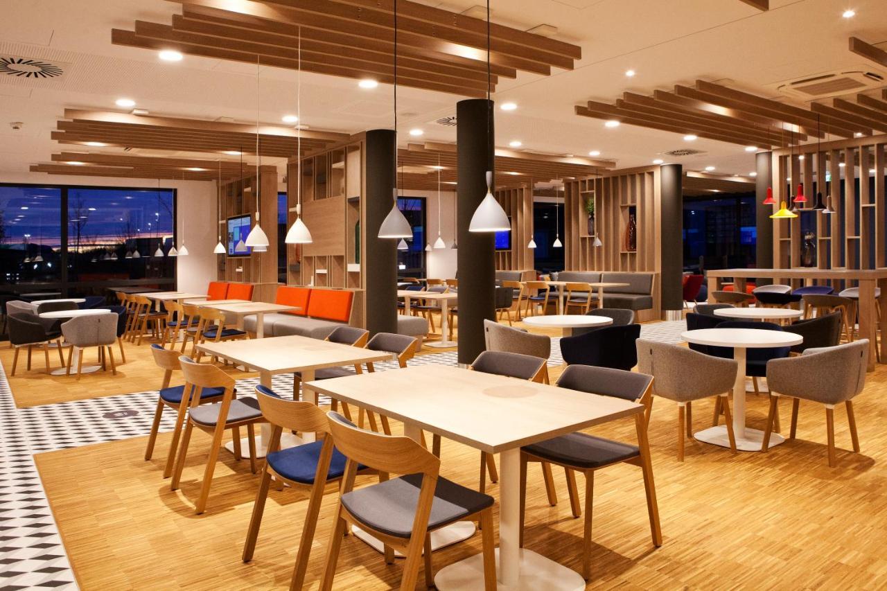 Holiday Inn Express - Offenburg By Ihg מראה חיצוני תמונה