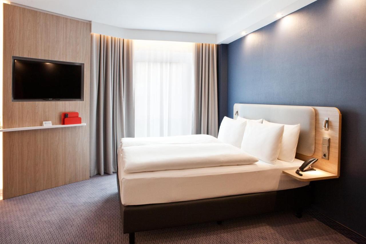 Holiday Inn Express - Offenburg By Ihg מראה חיצוני תמונה