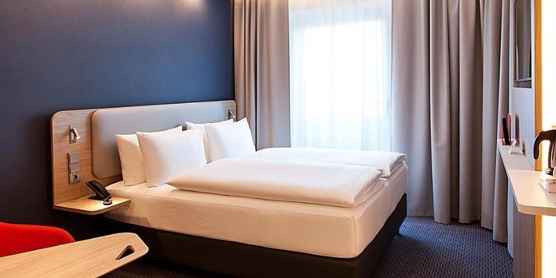 Holiday Inn Express - Offenburg By Ihg מראה חיצוני תמונה