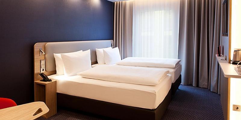 Holiday Inn Express - Offenburg By Ihg מראה חיצוני תמונה